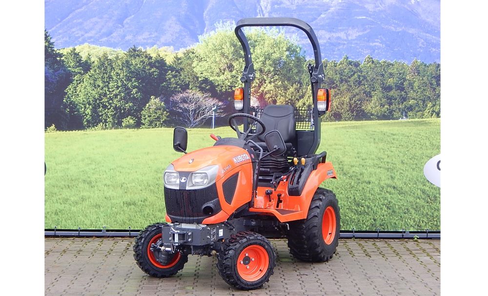 Kubota, model BX231 ROPS, 4WD