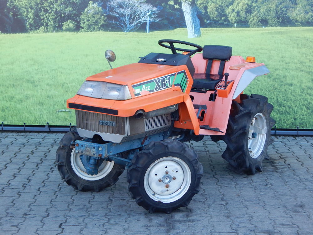 Kubota, model XB-1, nr. ramy: 12902 4WD